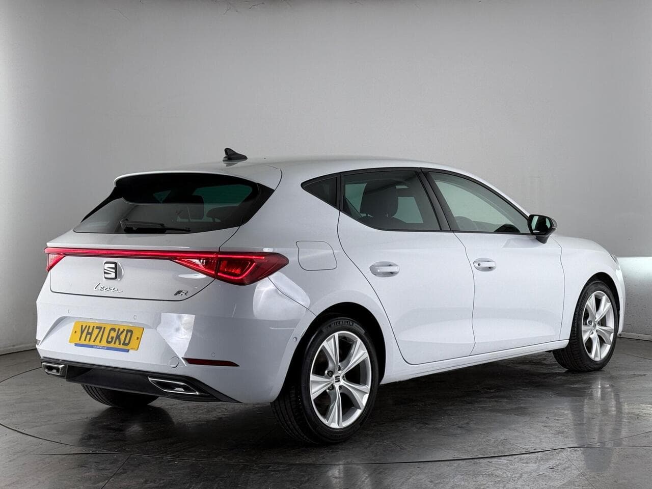SEAT Leon thumbnail Rear Right