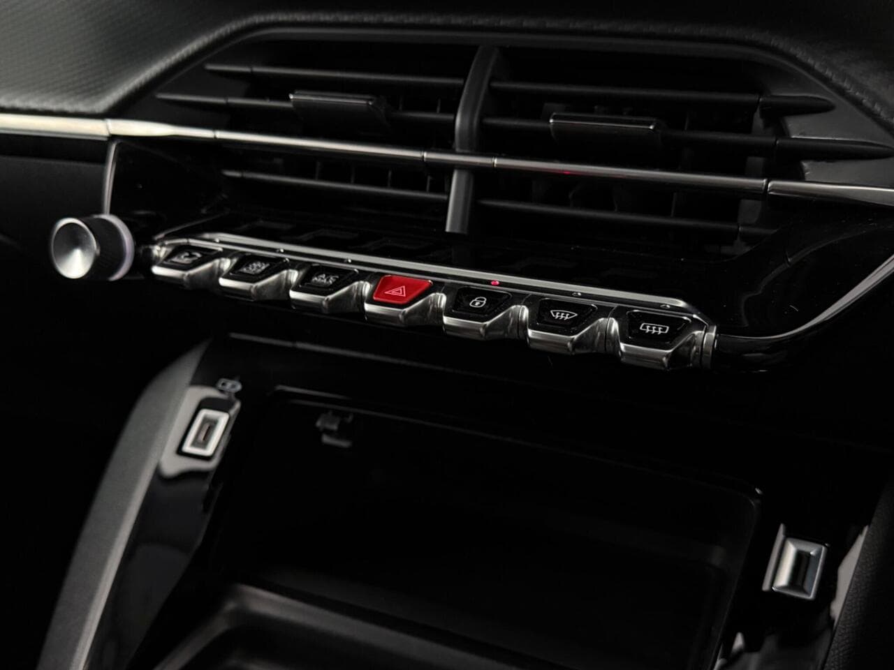 Peugeot 2008 thumbnail Badge Exterior