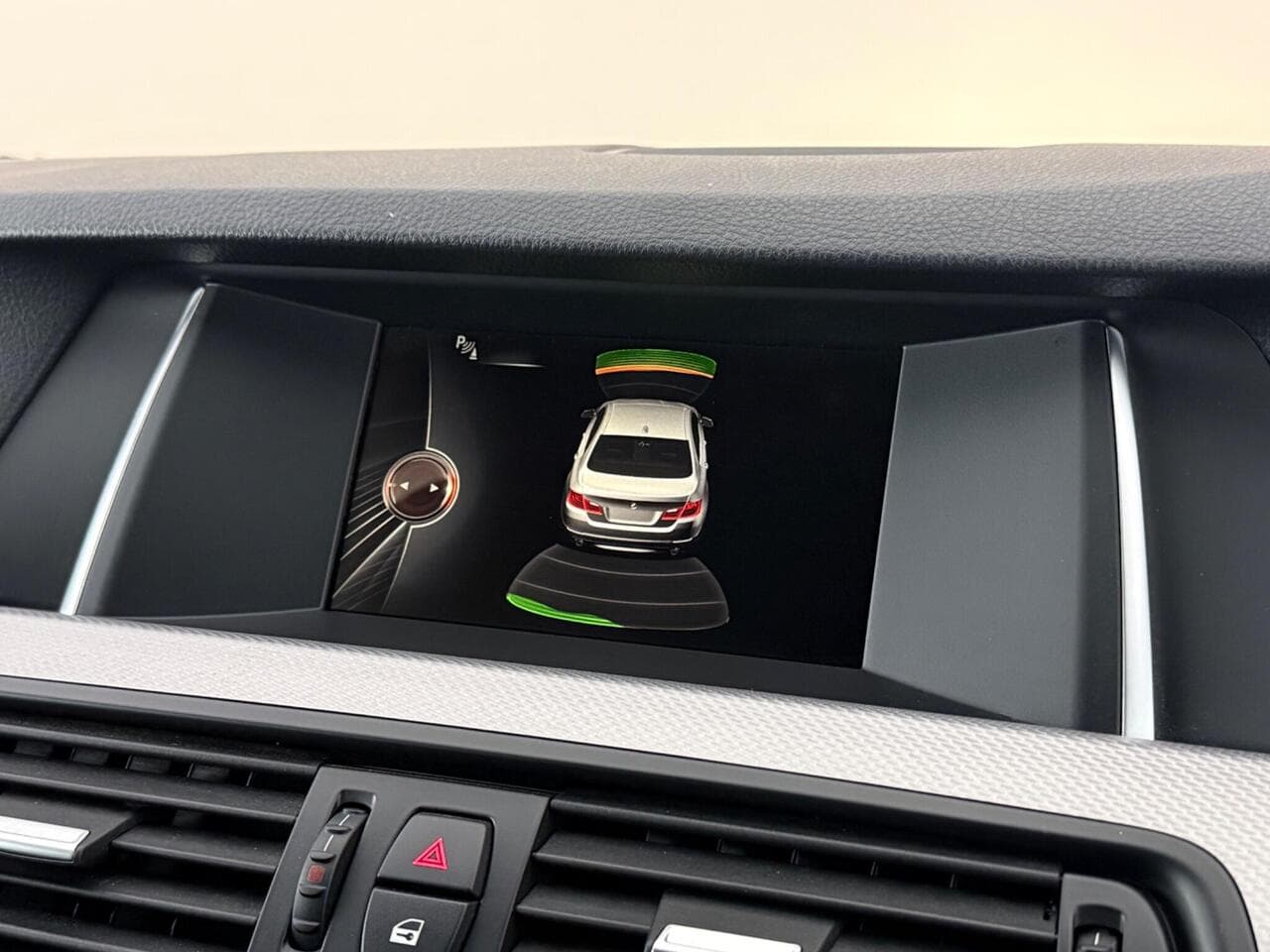 BMW 5 Series thumbnail Infotainment System