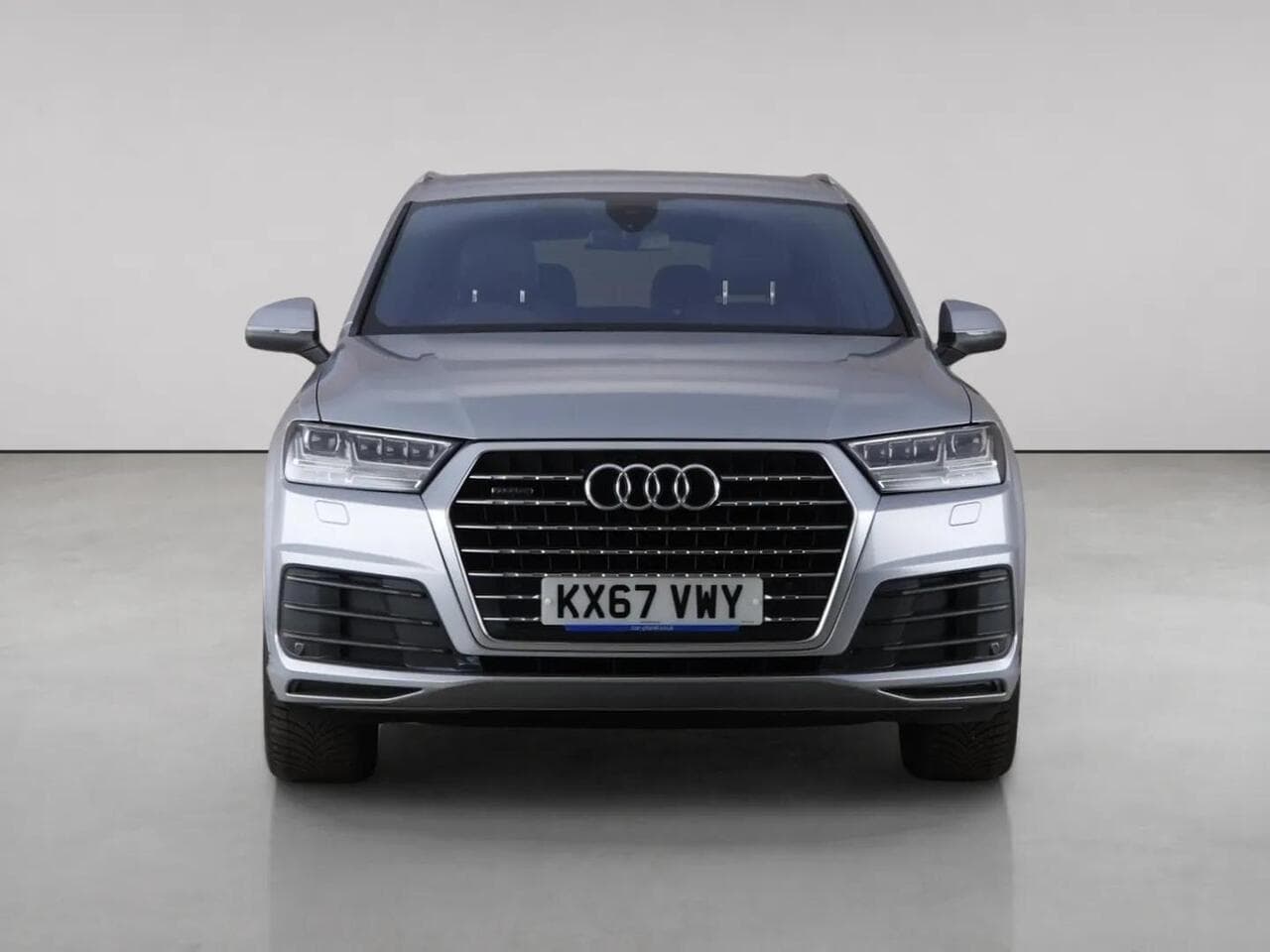 Audi Q7 thumbnail Front