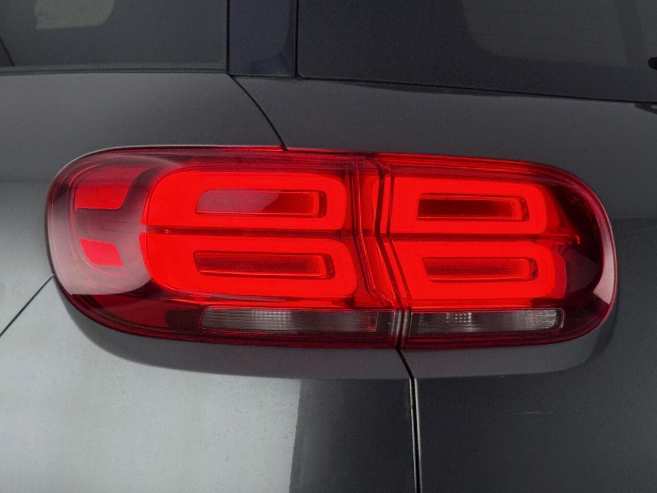 Citroen C5 Aircross thumbnail Lights Rear