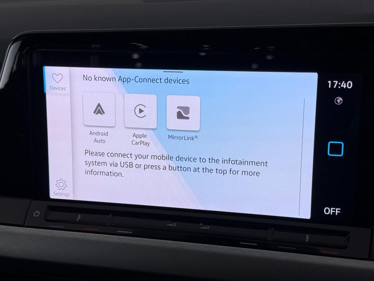 Volkswagen Golf thumbnail Infotainment System