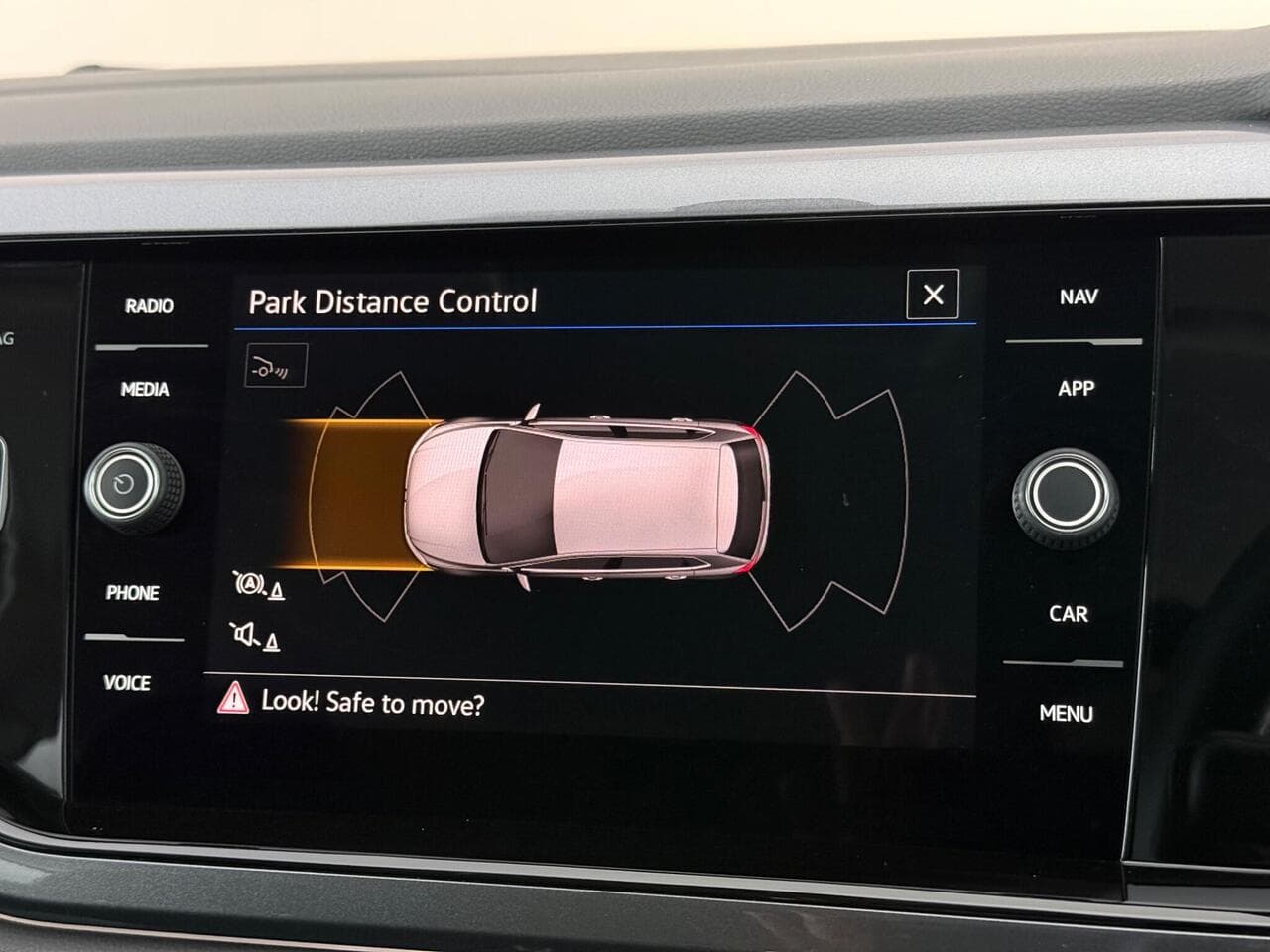 Volkswagen Polo thumbnail Infotainment System