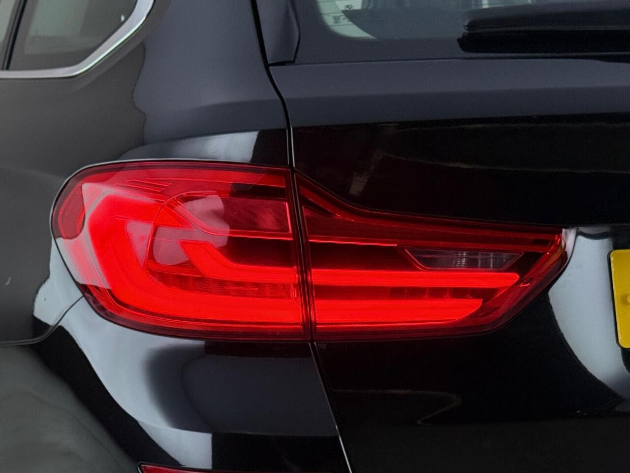 BMW 5 Series thumbnail Lights Rear