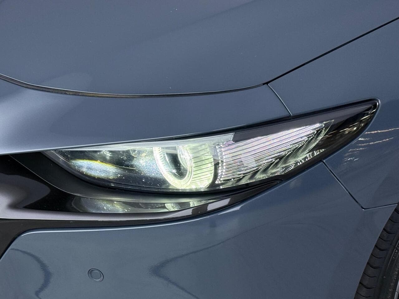 Mazda Mazda3 thumbnail Lights Front