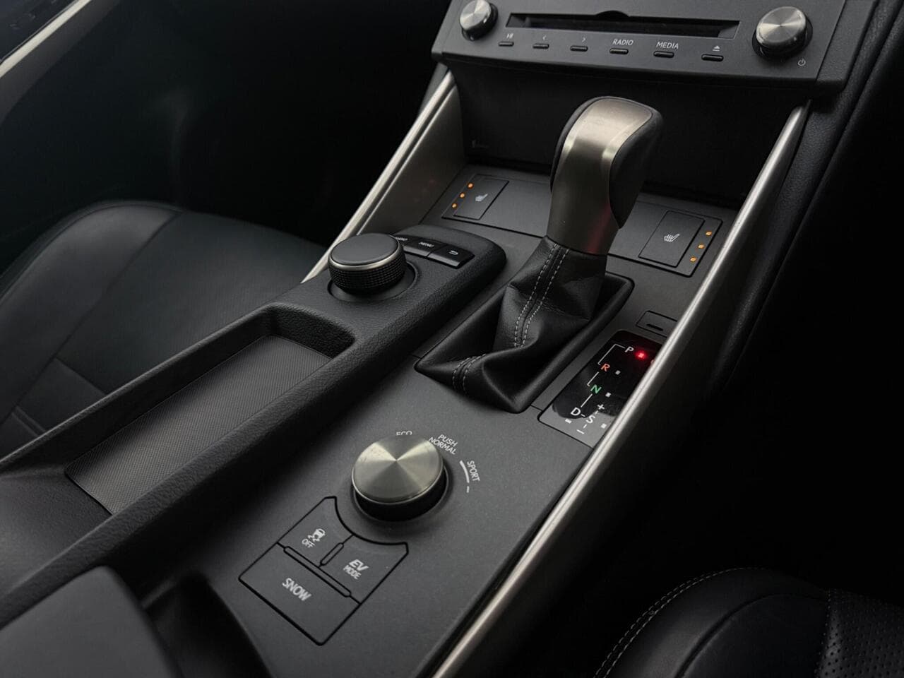 Lexus IS thumbnail Misc Controls
