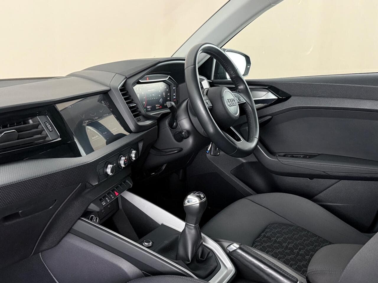 Audi A1 thumbnail Interior Front