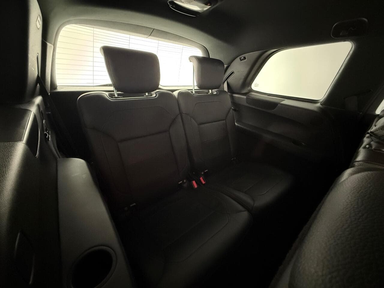 Mercedes-Benz GLS thumbnail Seats Rear