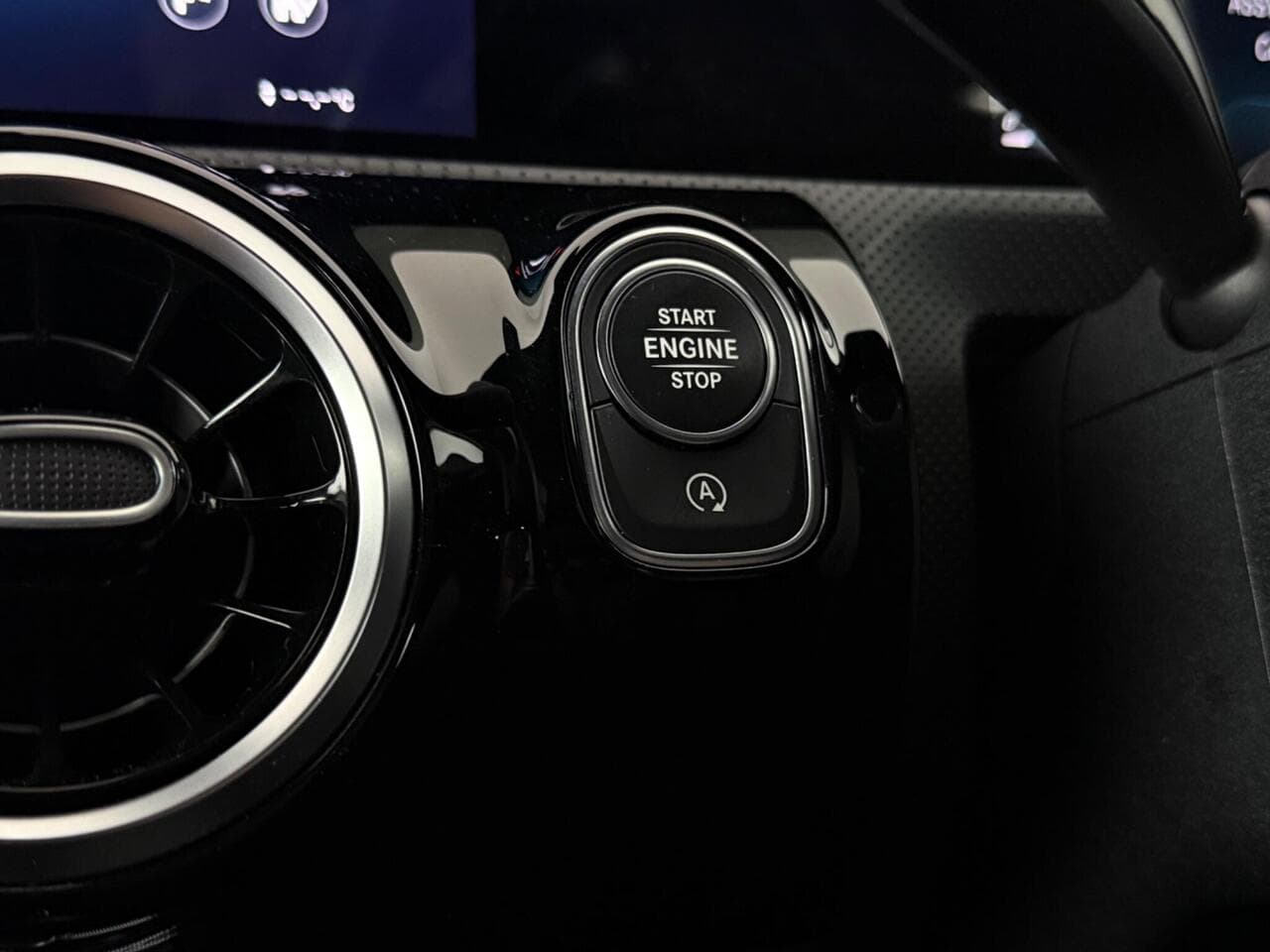 Mercedes-Benz A Class thumbnail Misc Controls