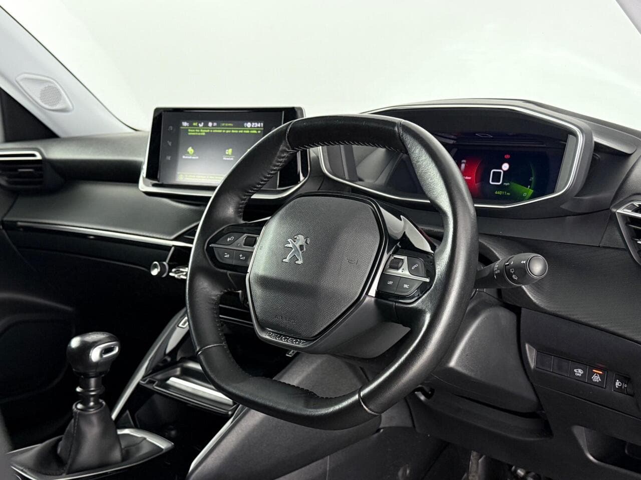 Peugeot 2008 thumbnail Seat Driver