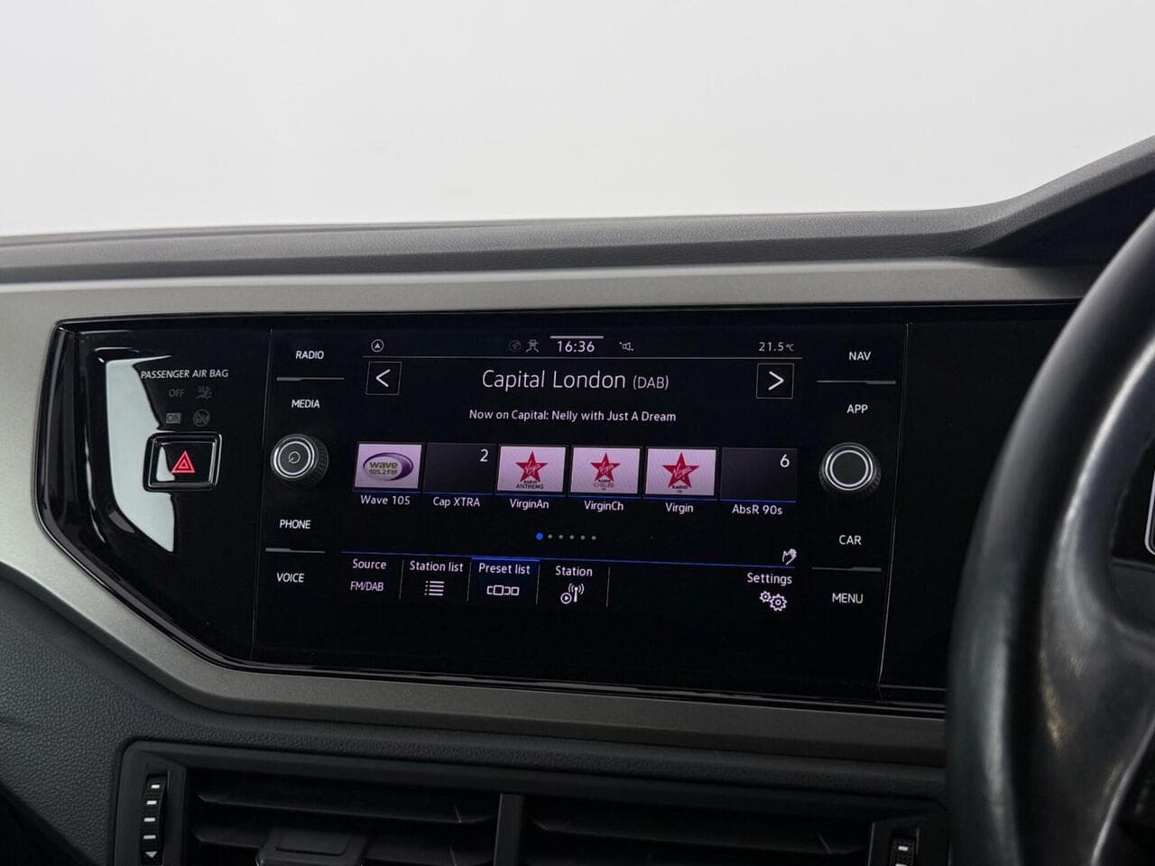 Volkswagen Polo thumbnail Infotainment System