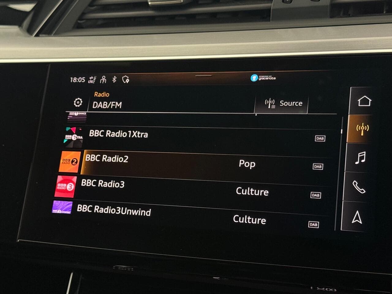 Audi e-tron thumbnail Infotainment System
