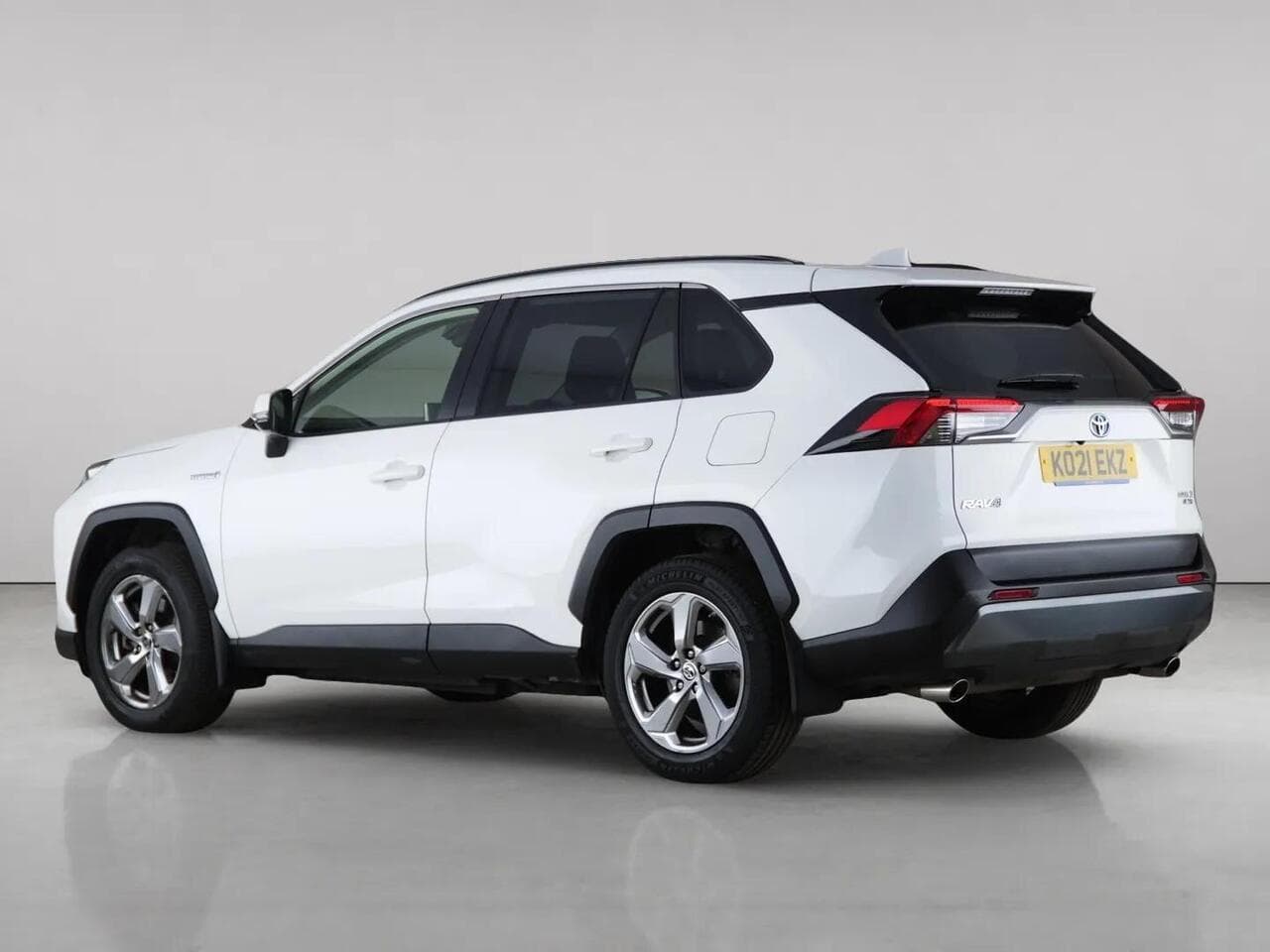 Toyota RAV4 thumbnail Rear Left