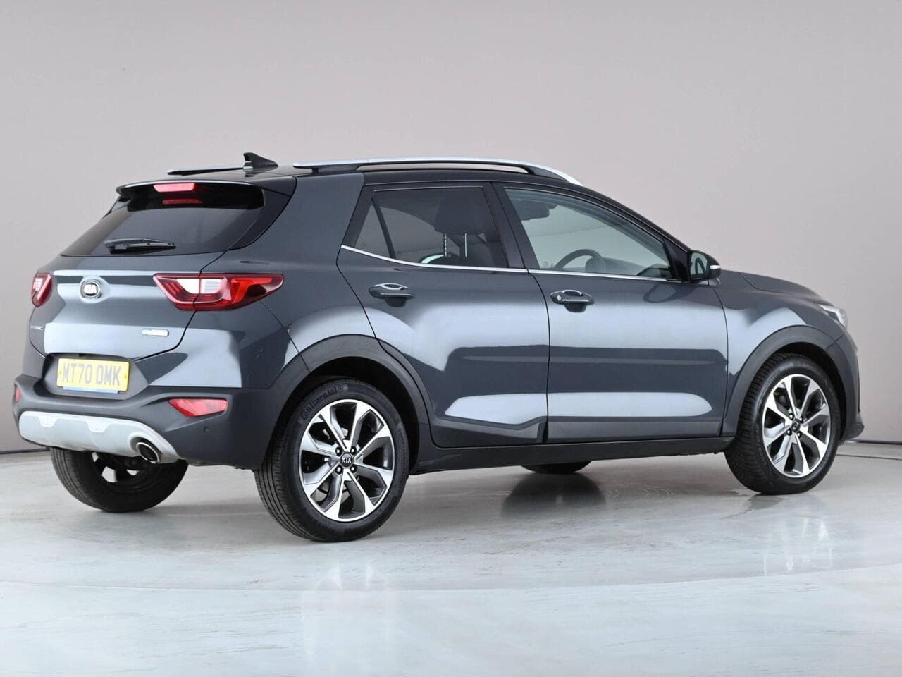 Kia Stonic thumbnail Side Right