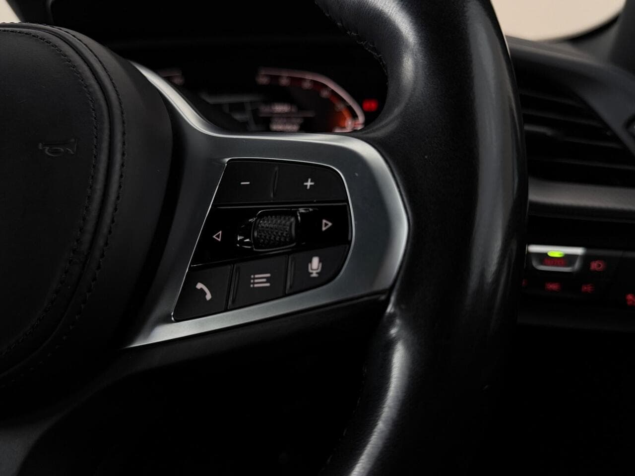 BMW 1 Series thumbnail Misc Controls