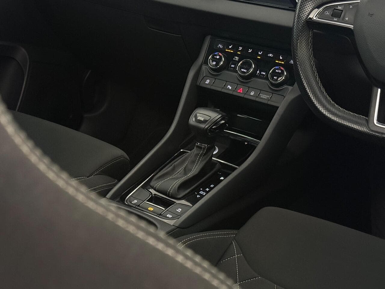 Skoda Karoq thumbnail Interior Front