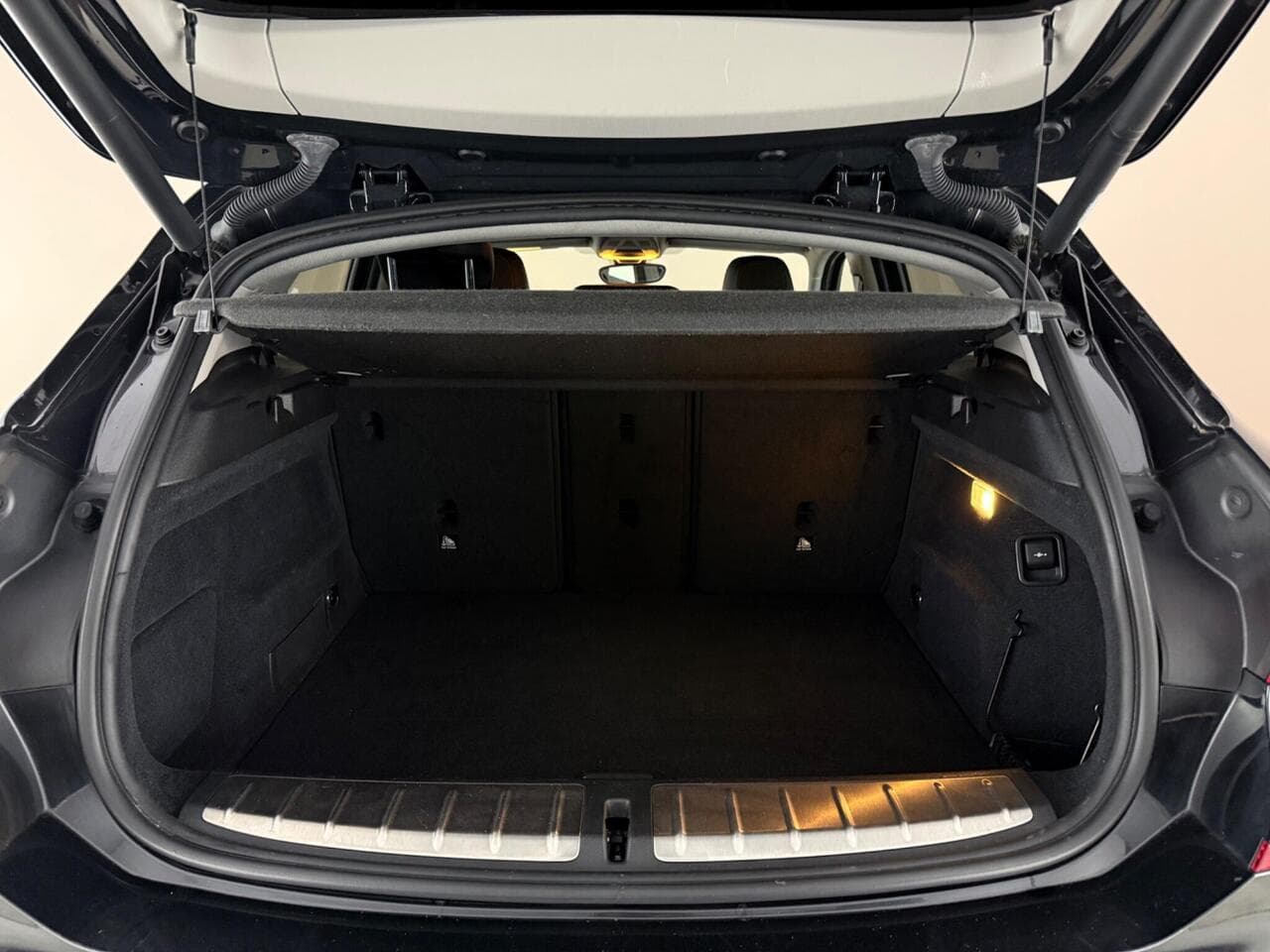 BMW X2 thumbnail Boot