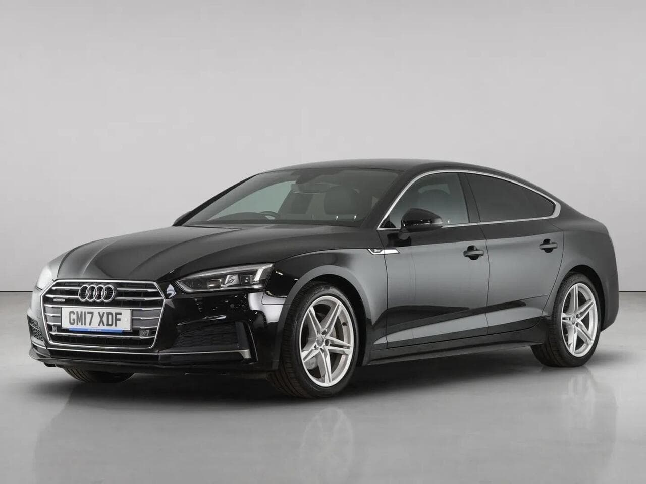 Audi A5 thumbnail Front Left