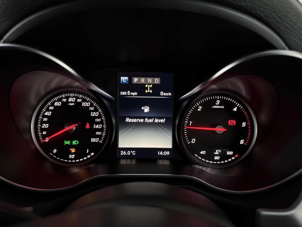 Mercedes-Benz X Class thumbnail Driver Instruments