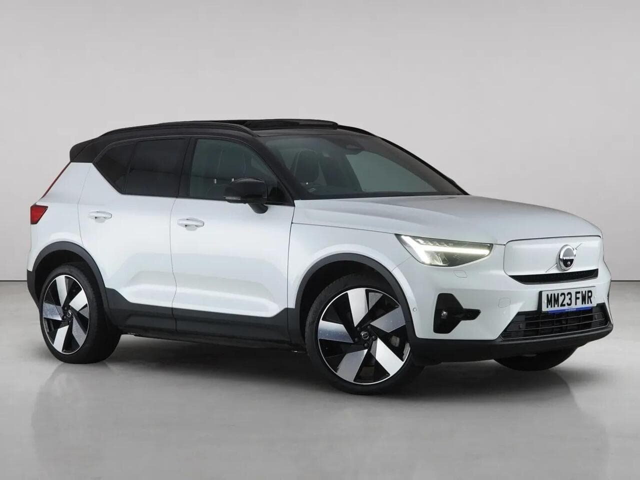 Volvo XC40 - Volvo XC40 Recharge Twin 78kWh Ultimate SUV 5dr Electric Auto AWD (408 ps)