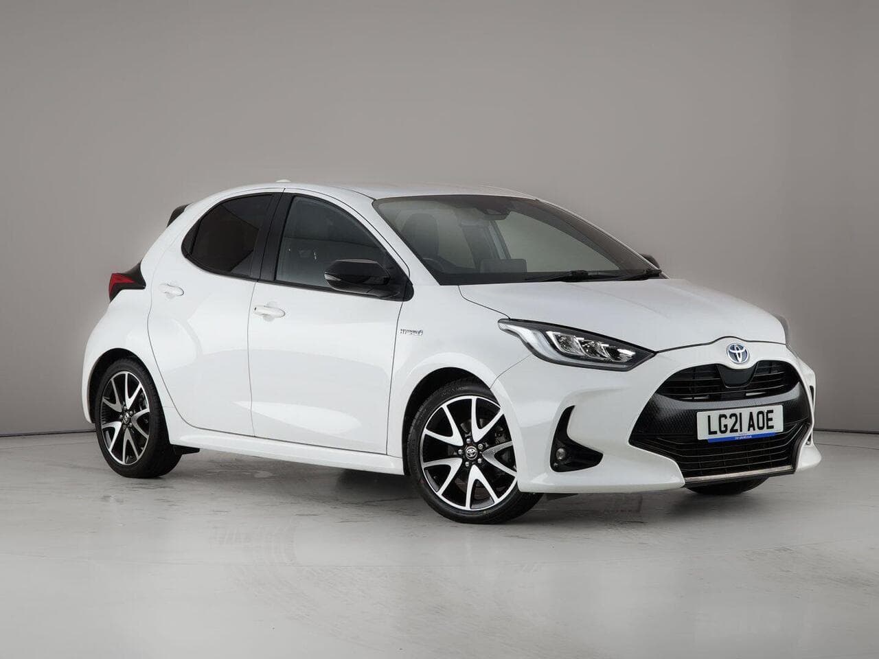 Toyota Yaris - Toyota Yaris 1.5 VVT-h Dynamic E-CVT Euro 6 (s/s) 5dr