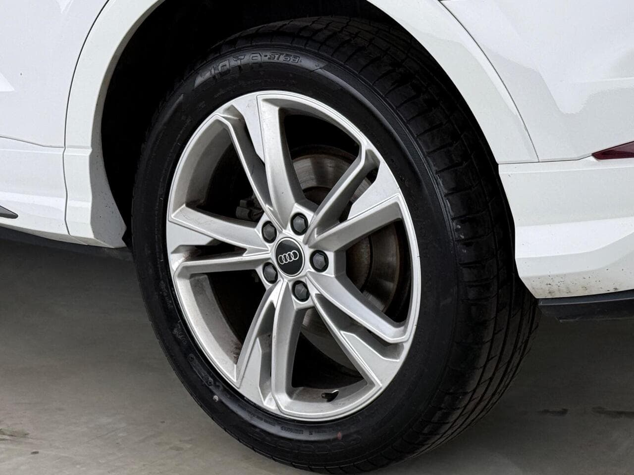 Audi Q3 thumbnail Wheel