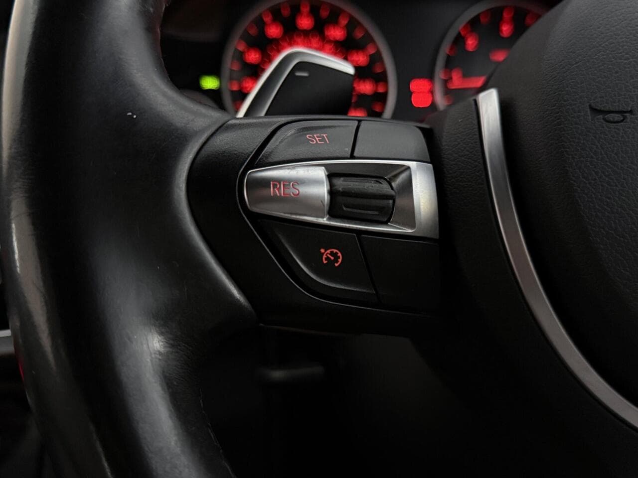 BMW X4 thumbnail Misc Controls