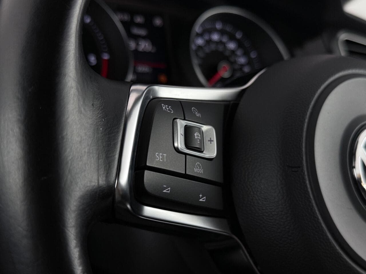 Volkswagen Golf thumbnail Misc Controls