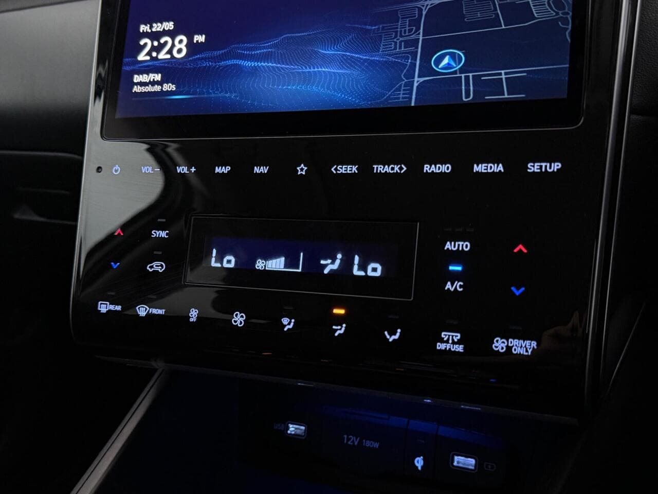 Hyundai TUCSON thumbnail Infotainment System