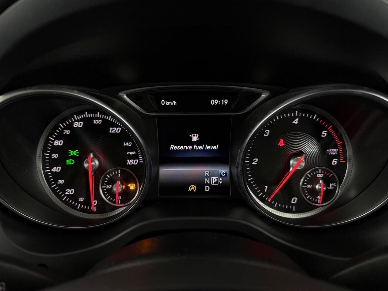 Mercedes-Benz GLA thumbnail Driver Instruments