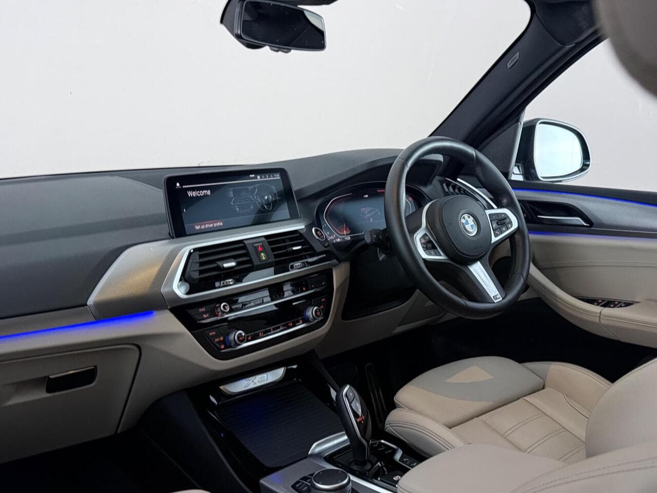 BMW X3 thumbnail Interior Front