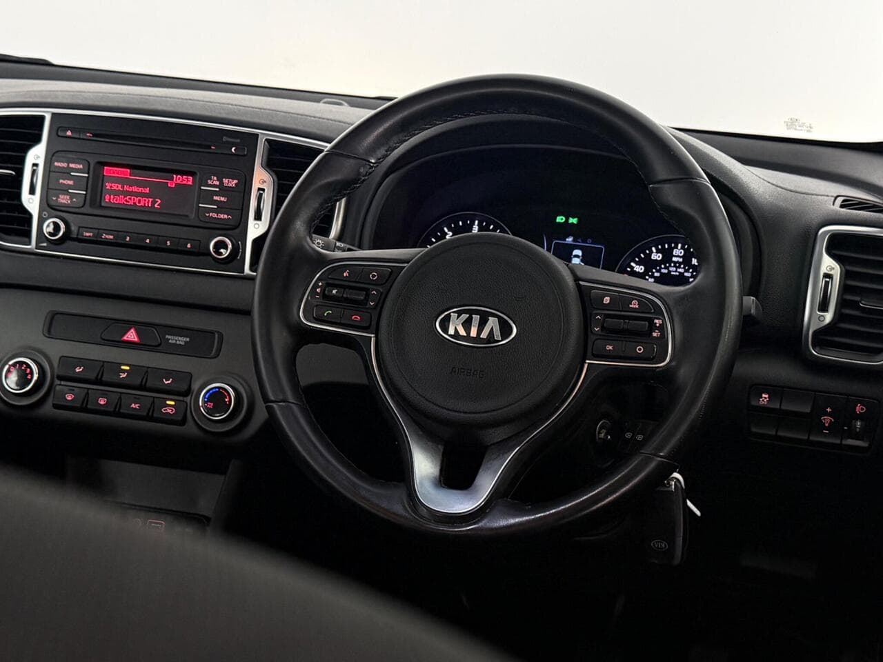 Kia Sportage thumbnail Steering Wheel