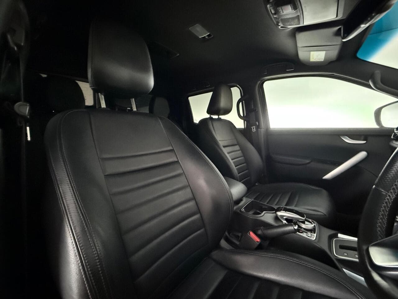 Mercedes-Benz X Class thumbnail Seat Driver