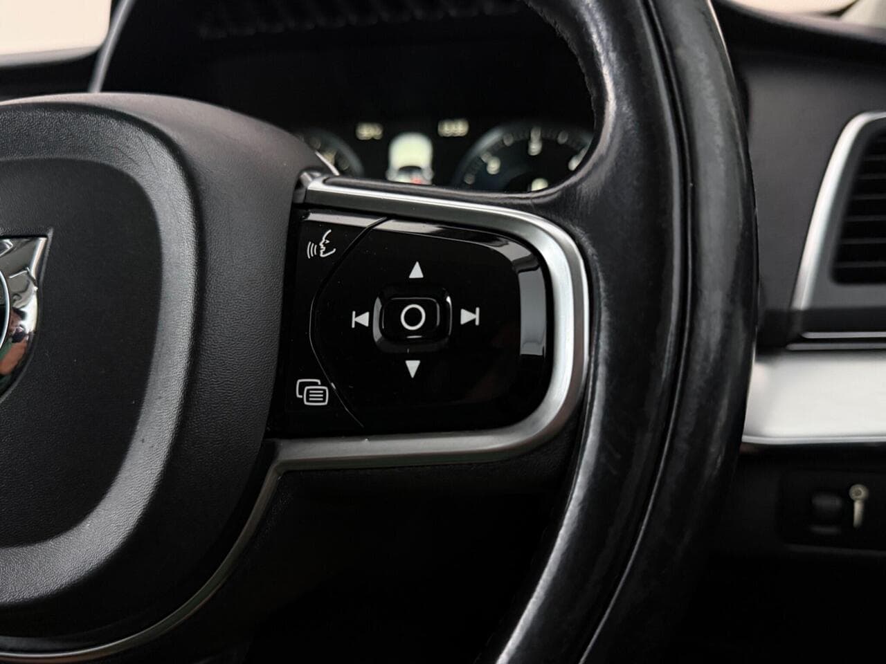 Volvo XC90 thumbnail Misc Controls