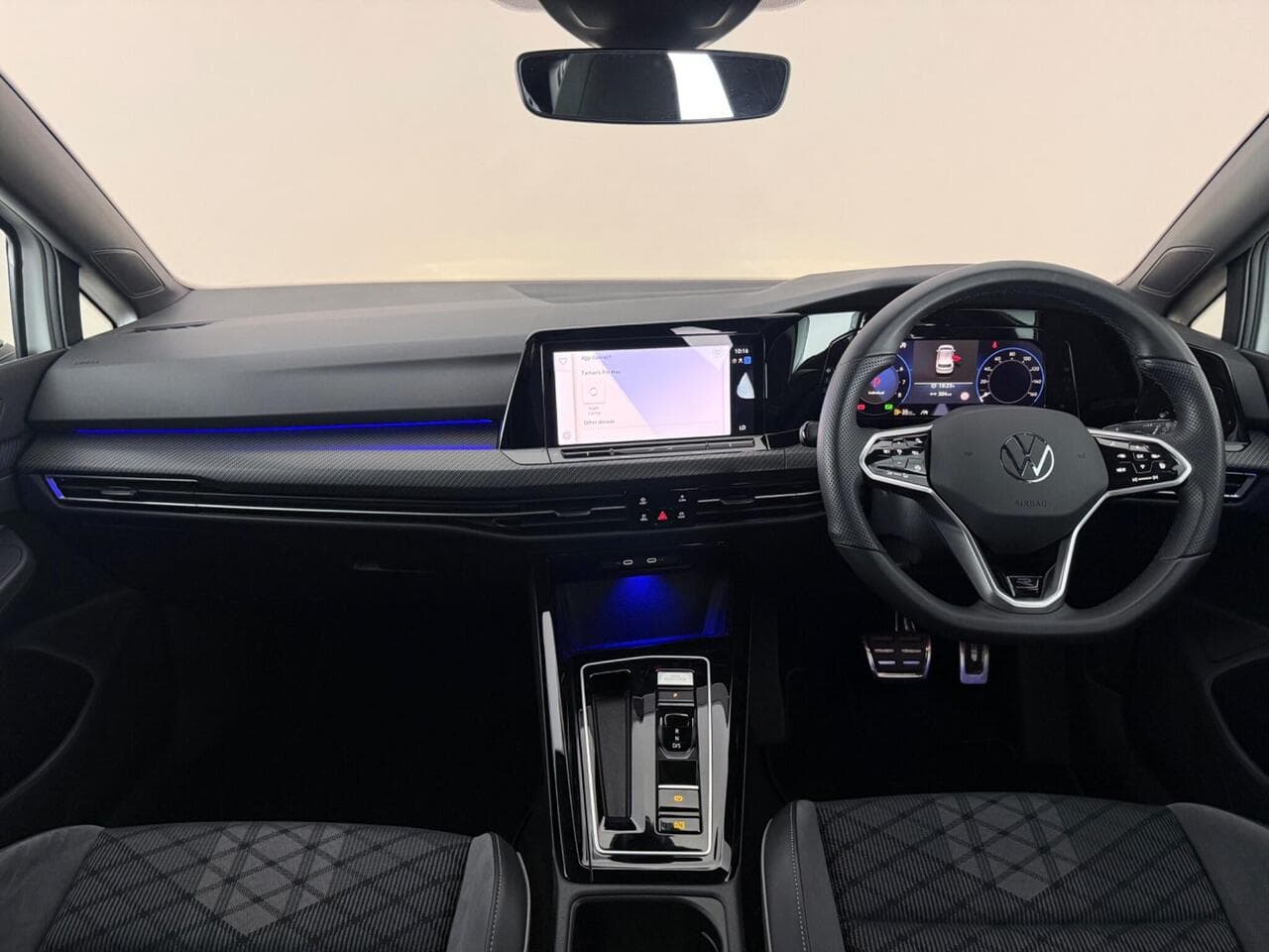 Volkswagen Golf thumbnail Interior Front