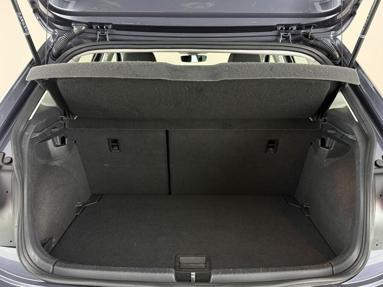 Volkswagen Polo thumbnail Boot