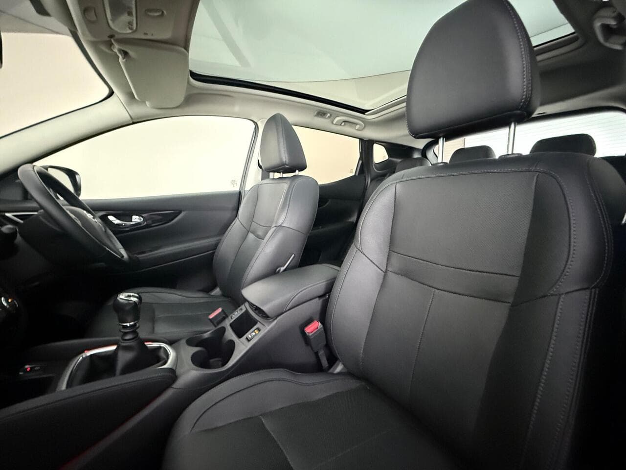 Nissan Qashqai thumbnail Seat Front Passenger