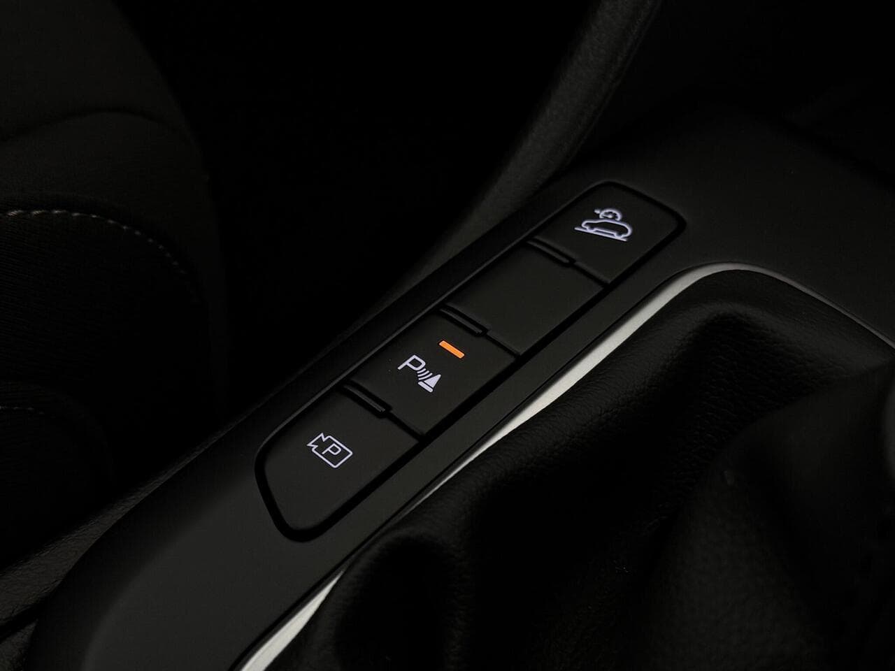 Kia Sportage thumbnail Misc Controls
