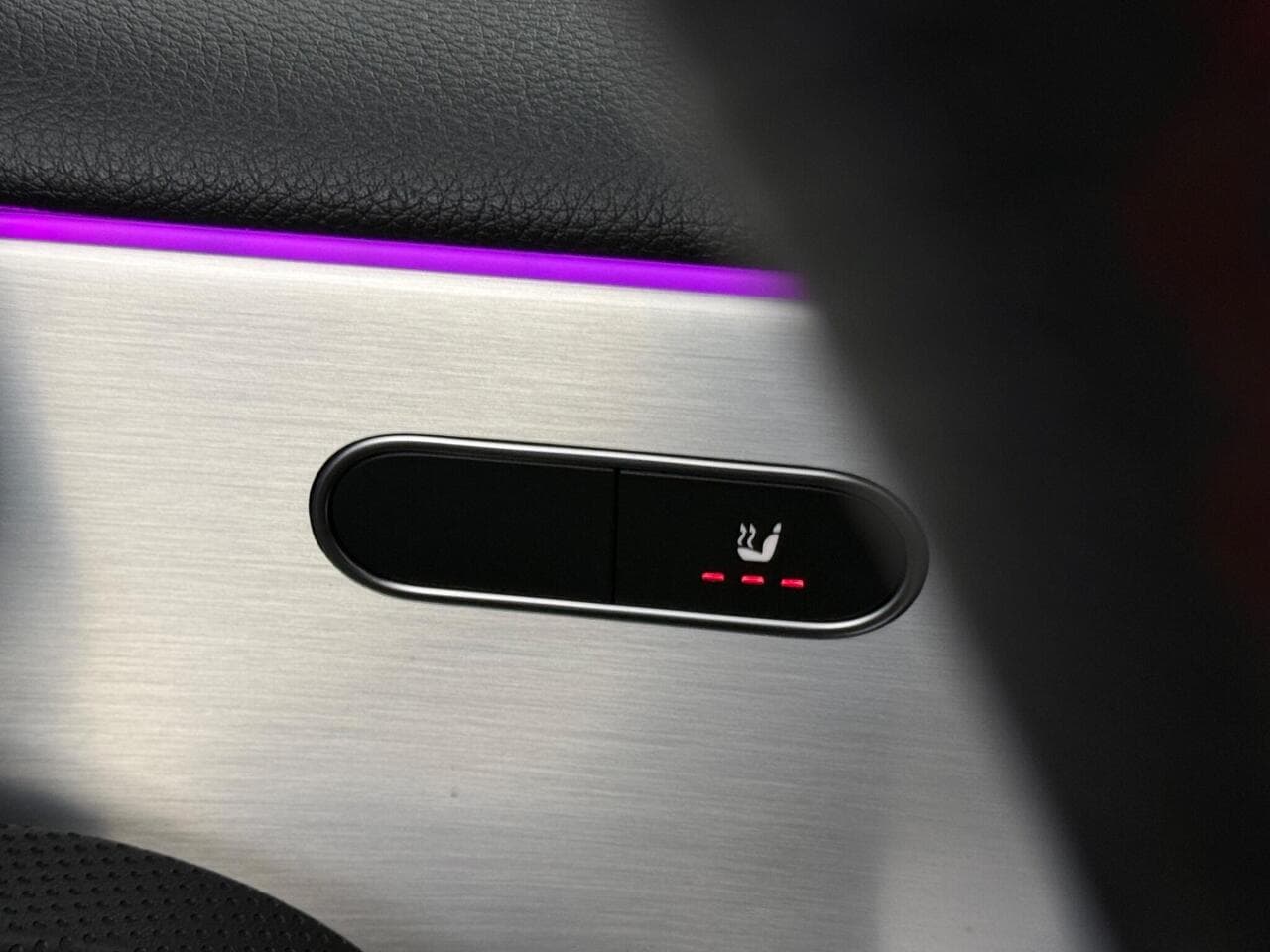 Mercedes-Benz A Class thumbnail Misc Controls