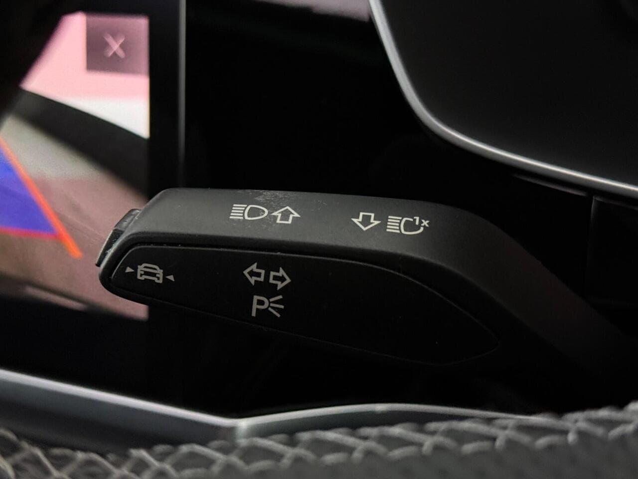 Audi Q3 thumbnail Misc Controls