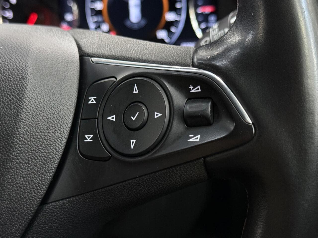 Vauxhall Insignia thumbnail Misc Controls