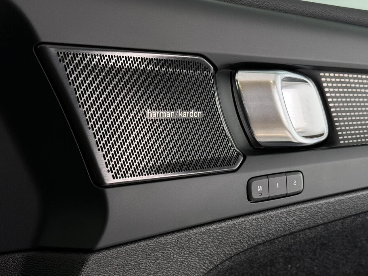 Volvo XC40 thumbnail Inconclusive