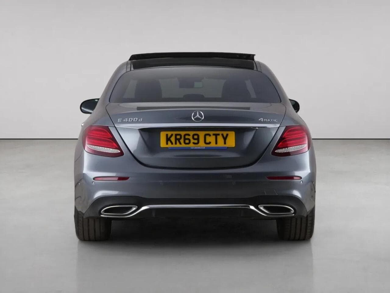 Mercedes-Benz E Class thumbnail Rear