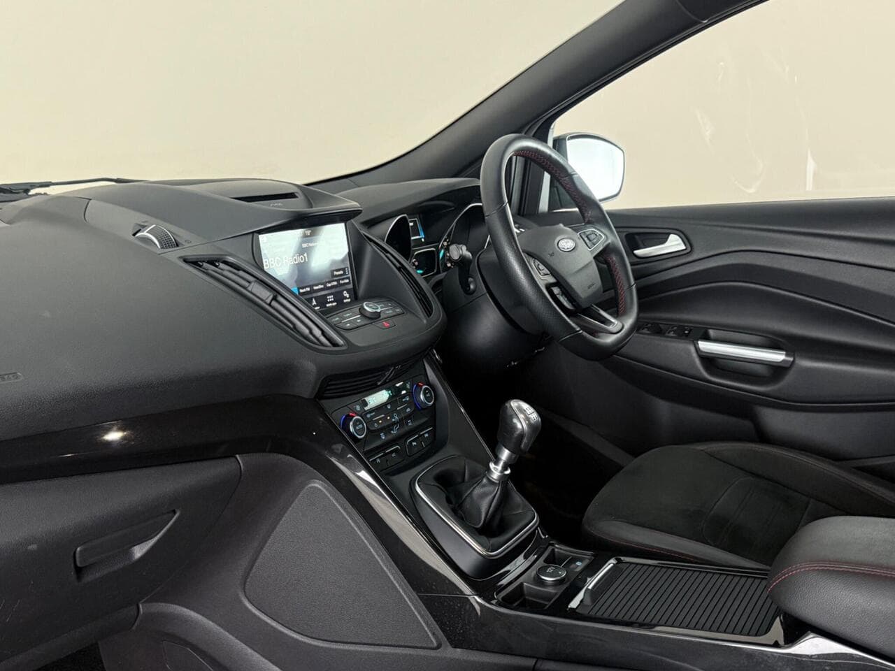 Ford Kuga thumbnail Interior Front
