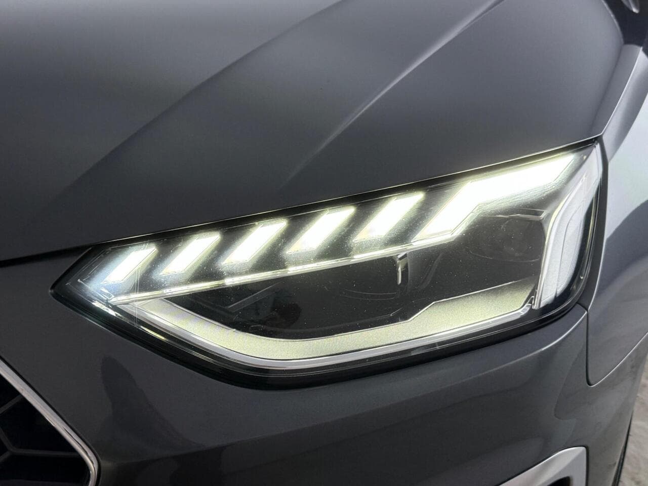 Audi A4 Avant thumbnail Lights Front