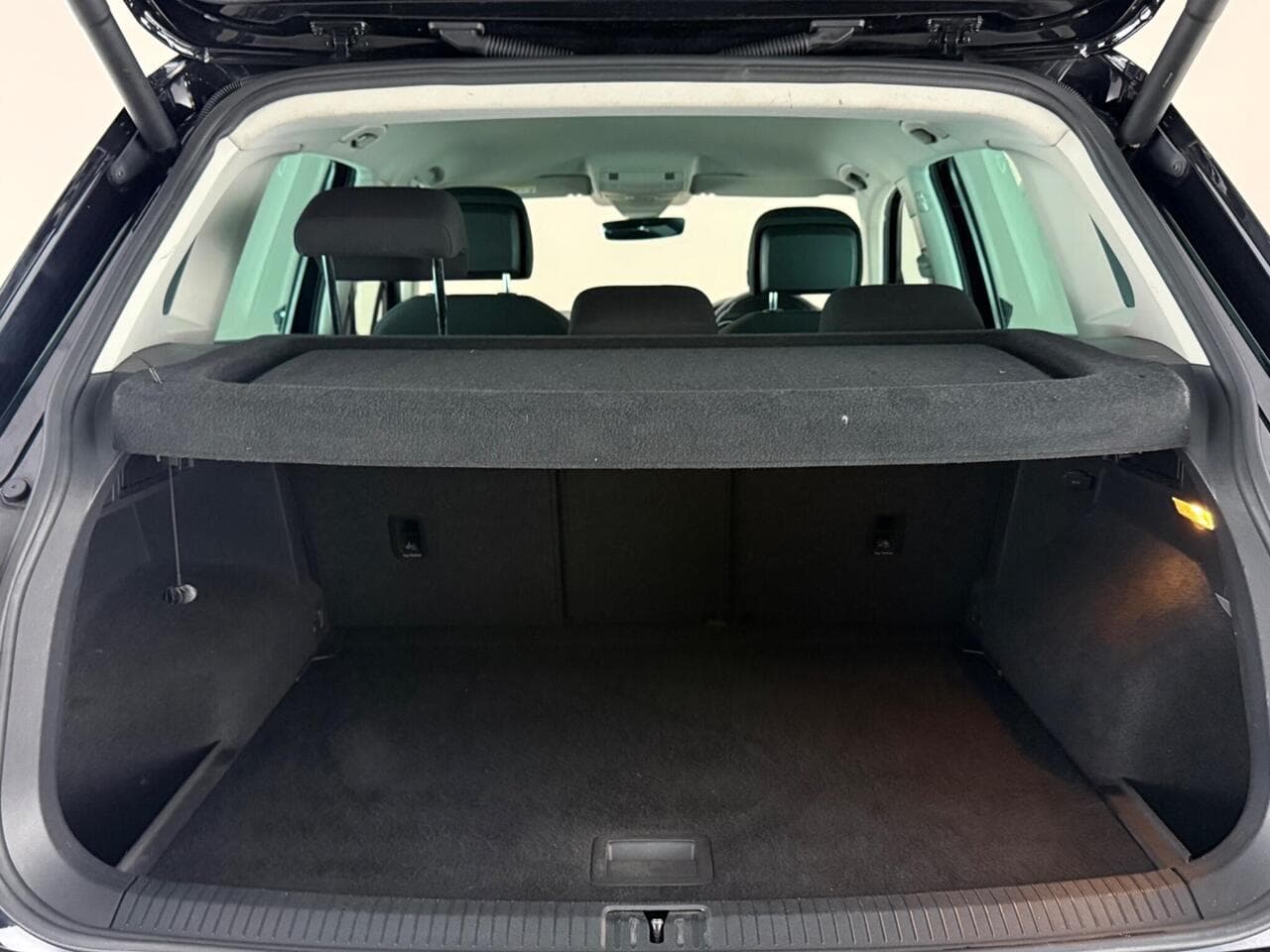 Volkswagen Tiguan thumbnail Boot