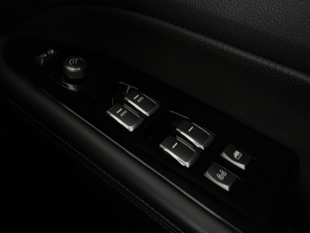 SsangYong Rexton thumbnail Misc Controls