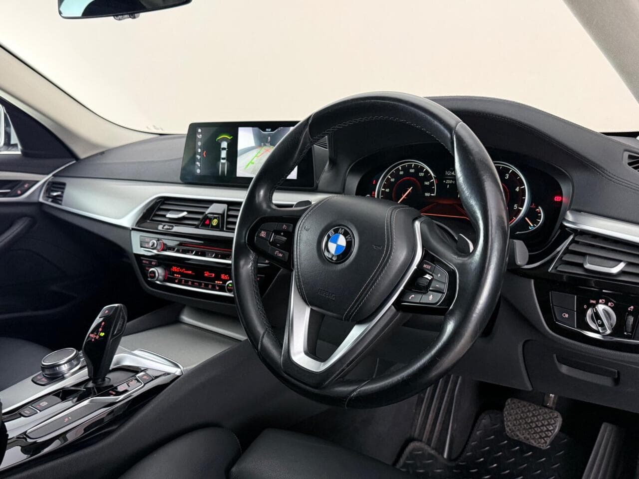 BMW 5 Series thumbnail Steering Wheel