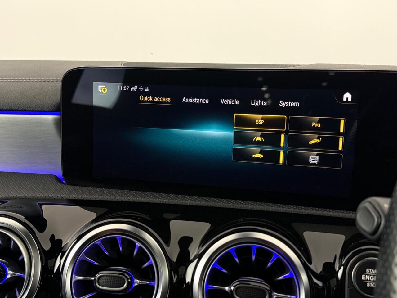 Mercedes-Benz CLA thumbnail Infotainment System
