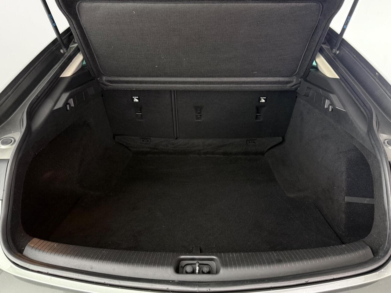 Vauxhall Insignia thumbnail Boot